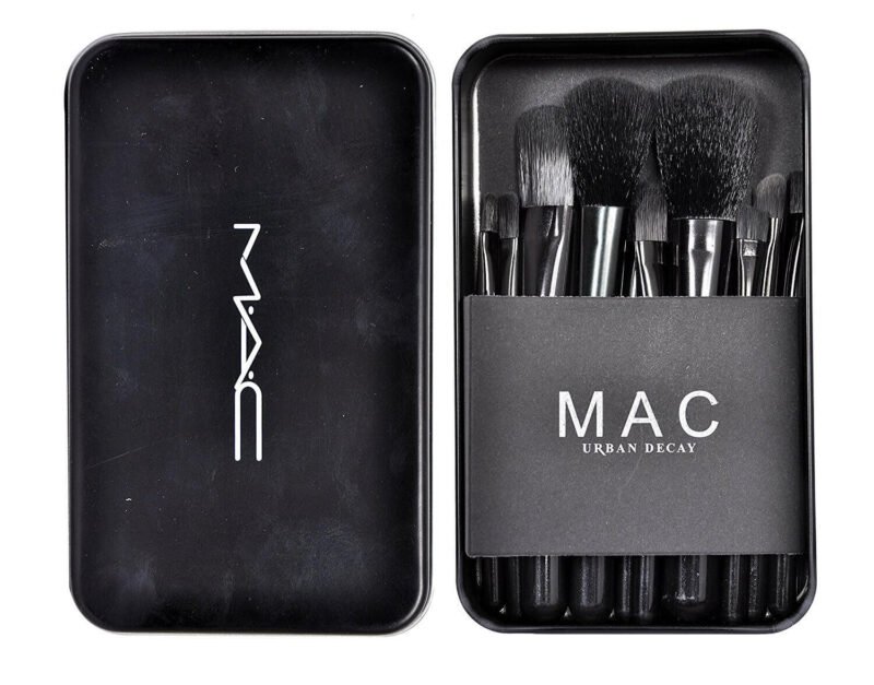 Brochas en set de MAC o de She Makeup