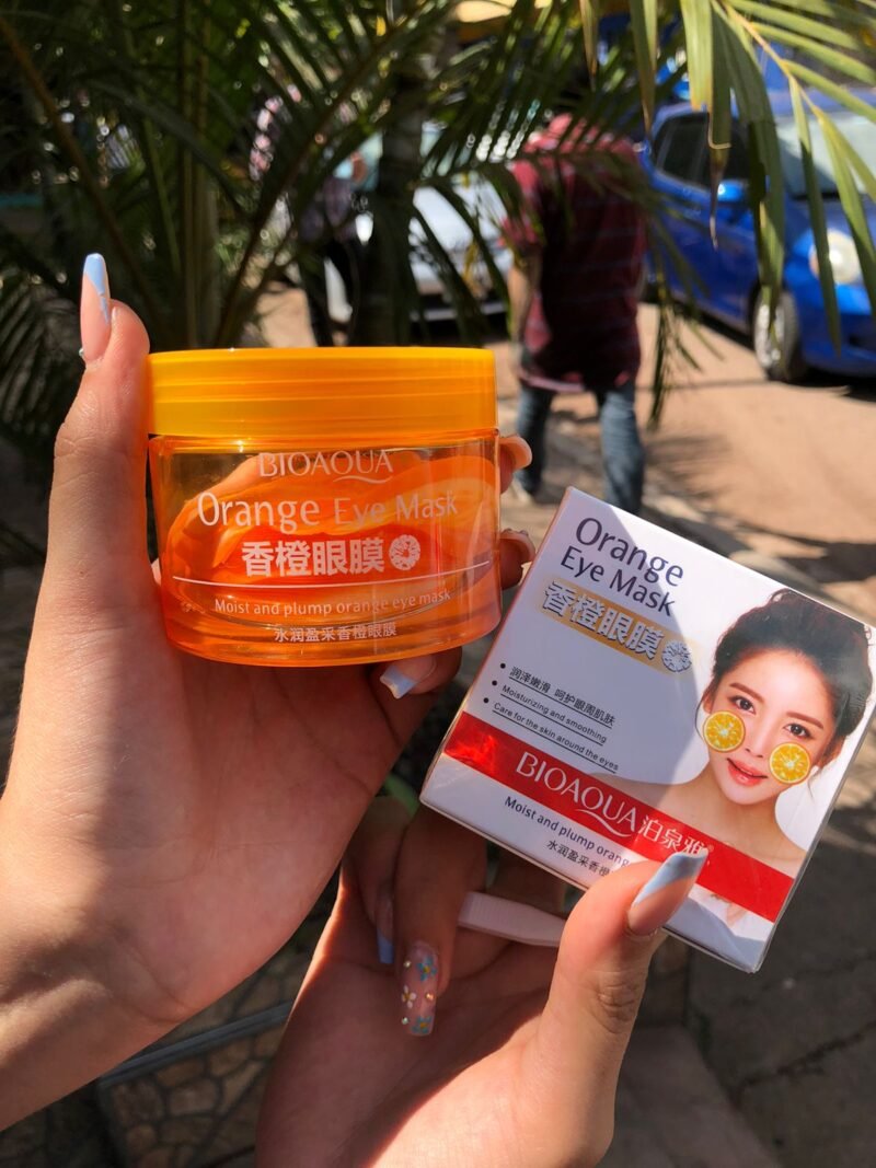 Mascarilla de rostro y ojos de naranja