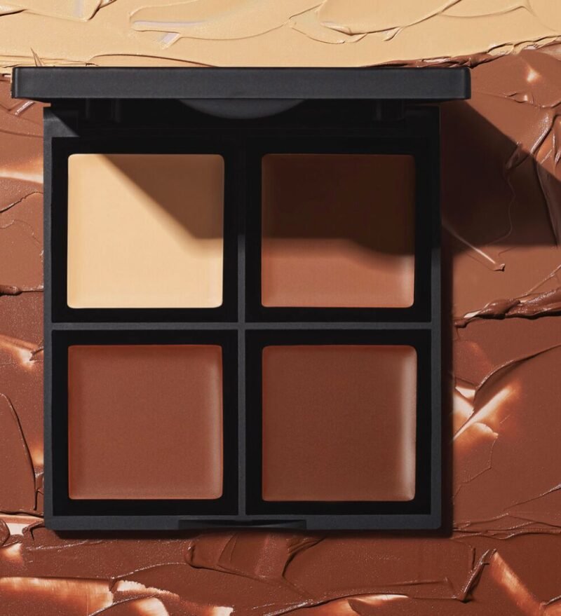 Contorno en crema de elf en paleta