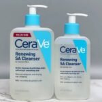 CeraVe Renewing SA Cleanser Gel limpiador espumoso de ácido salicílico para una piel suave