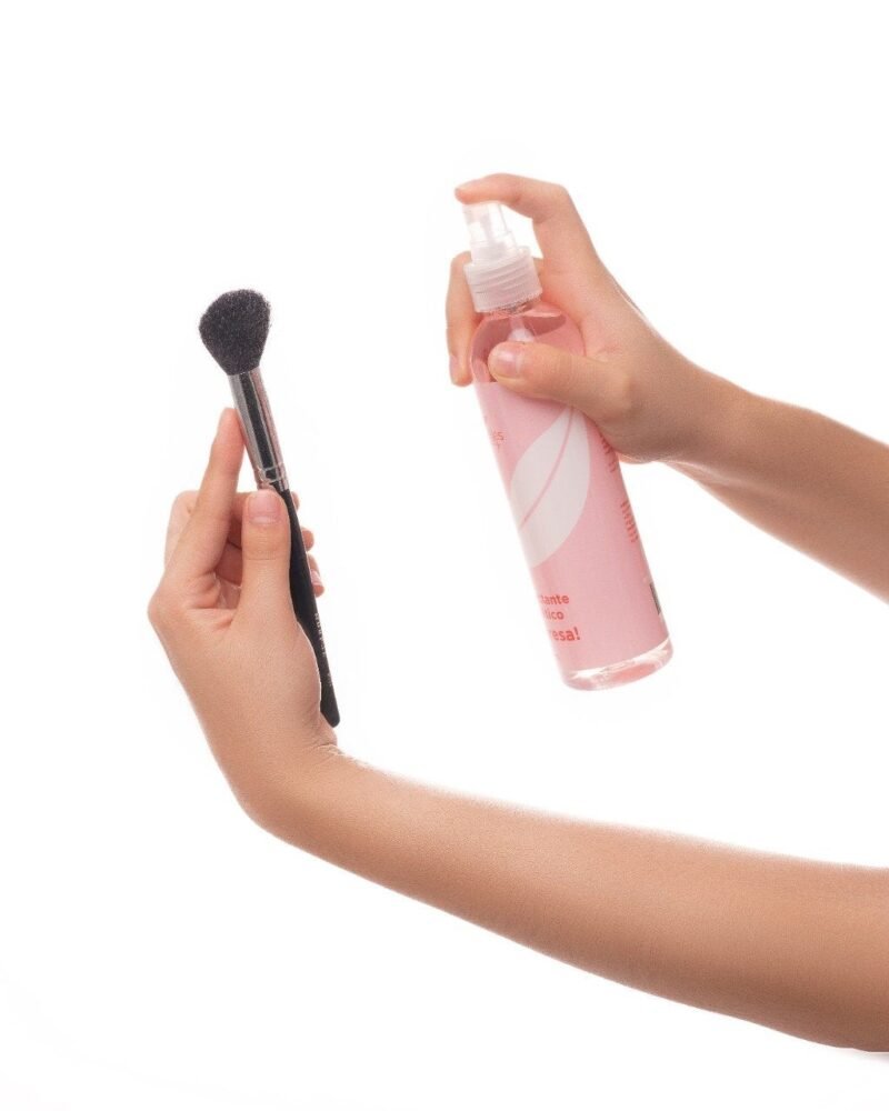Desinfectante Cosmético ¡que fresa! 240ml por Kriz reales beauty - Imagen 3