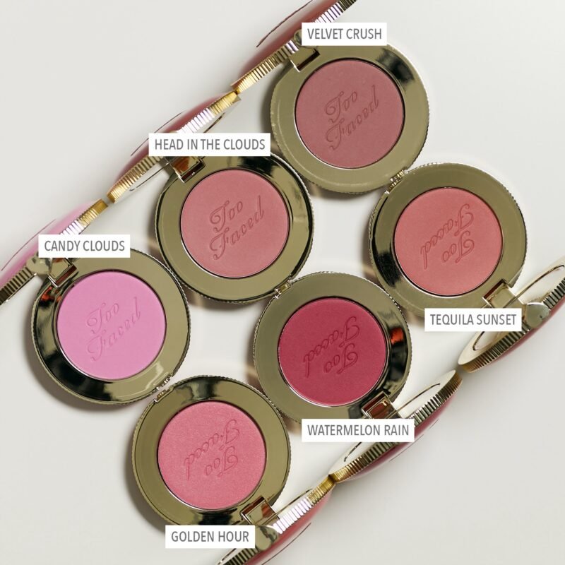 Blush en polvo de Too Faced Cloud Crush Blush
Velvety Second-Skin Powder Formula - Imagen 2
