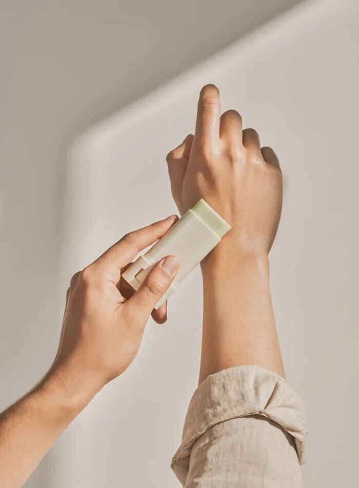 Beauty of Joseon Matte Sun Stick Mugwort + Camelia SPF50+ PA++++ - Imagen 3