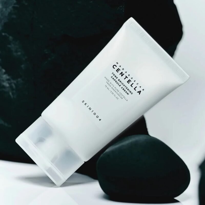 SKIN1004 Madagascar Centella Tone Brightening Capsule Cream 75ml - Imagen 2