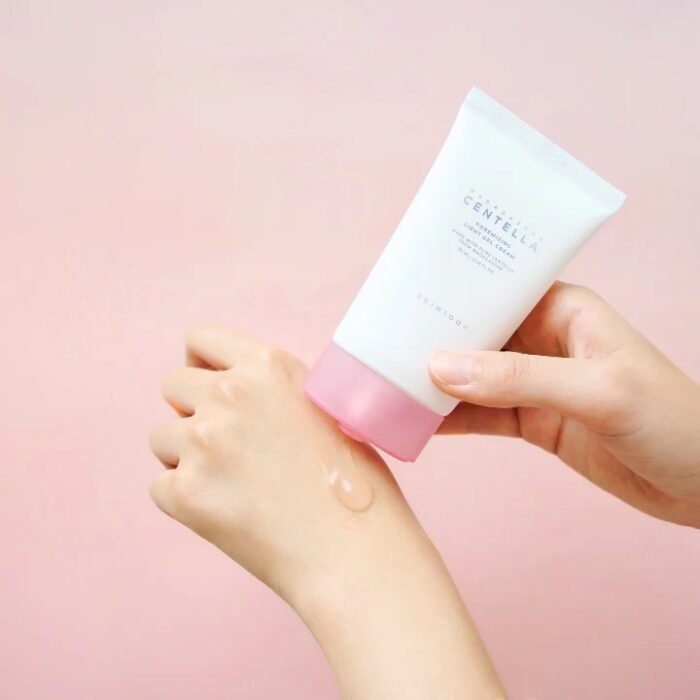 SKIN1004 Madagascar Centella Poremizing Light Gel Cream 75ml - Imagen 2