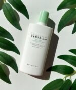 SKIN1004 Madagascar Centella Tea-Trica Soothing Sun Milk SPF50+ PA++++ (50 ml) - Imagen 2