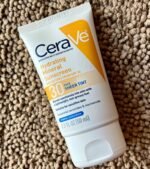 CeraVe Hydrating Mineral Tinted Sunscreen SPF30 - Imagen 2